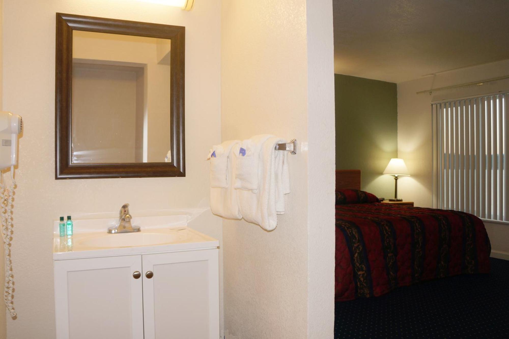 Lake Marina Inn Clearlake Oaks Zimmer foto