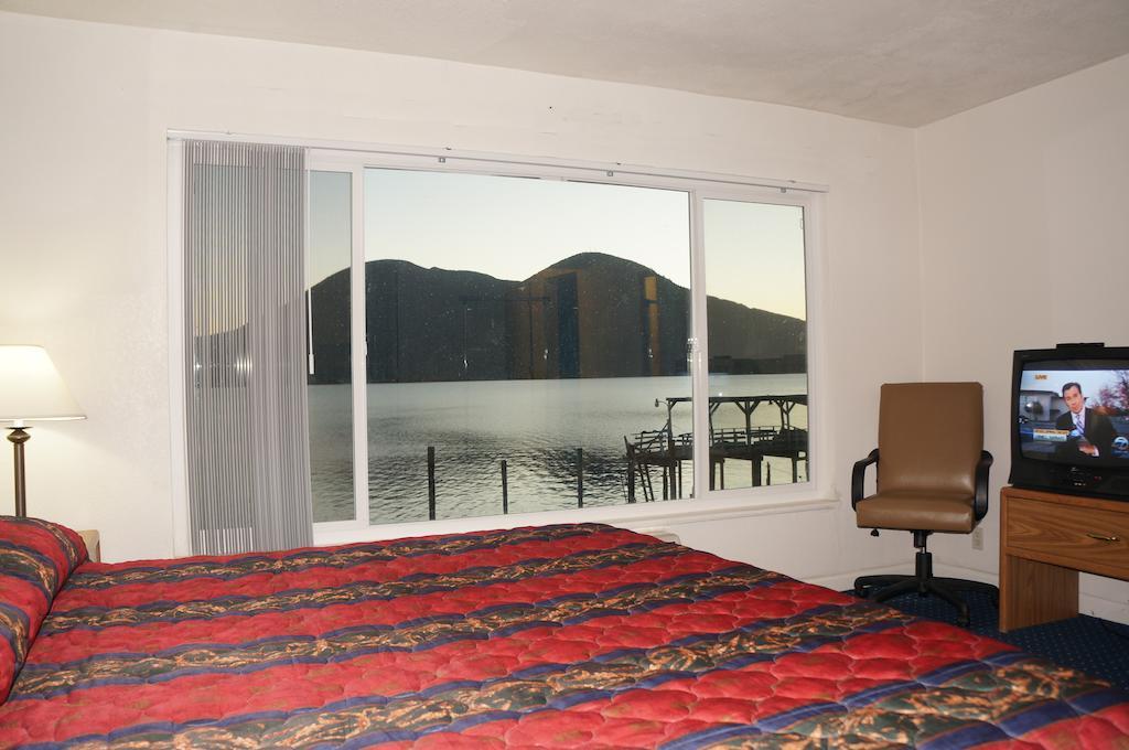 Lake Marina Inn Clearlake Oaks Zimmer foto