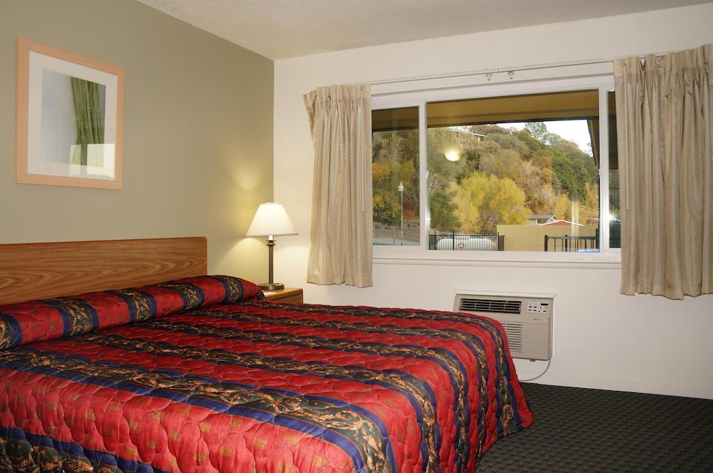 Lake Marina Inn Clearlake Oaks Zimmer foto