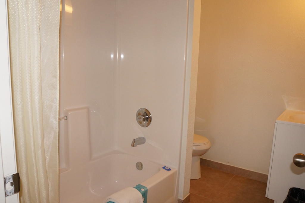 Lake Marina Inn Clearlake Oaks Zimmer foto