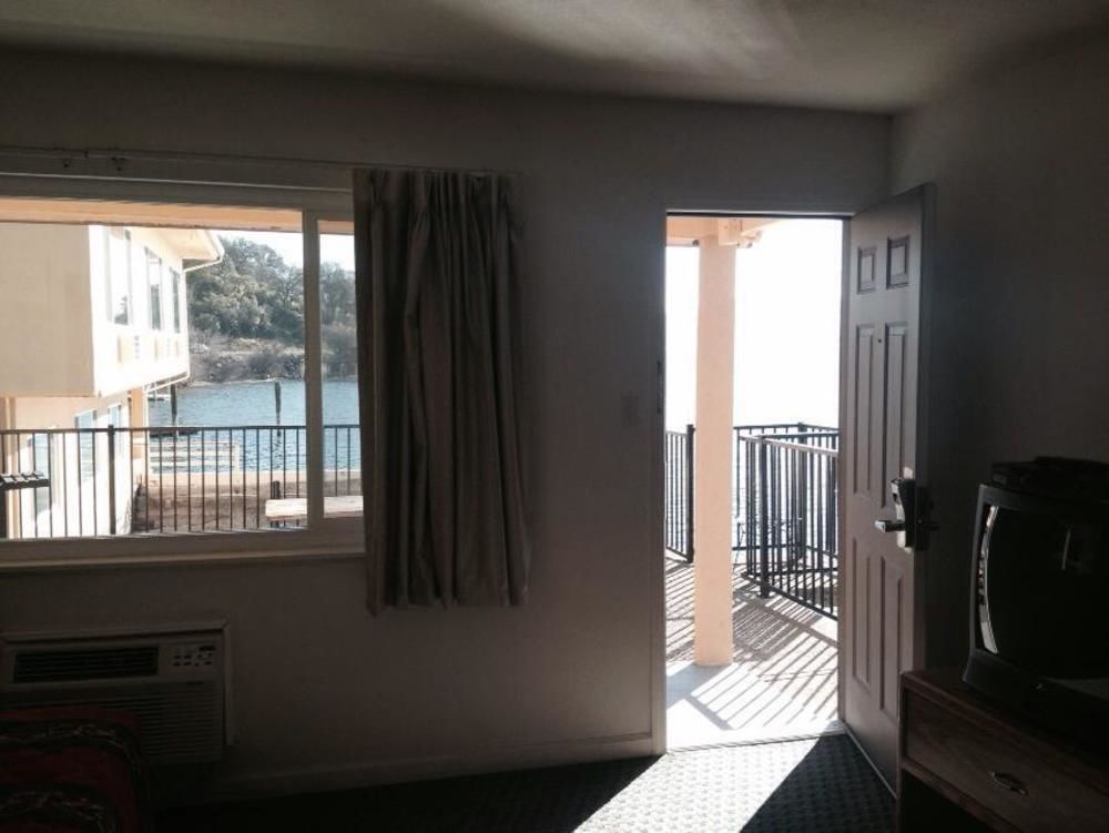 Lake Marina Inn Clearlake Oaks Exterior foto